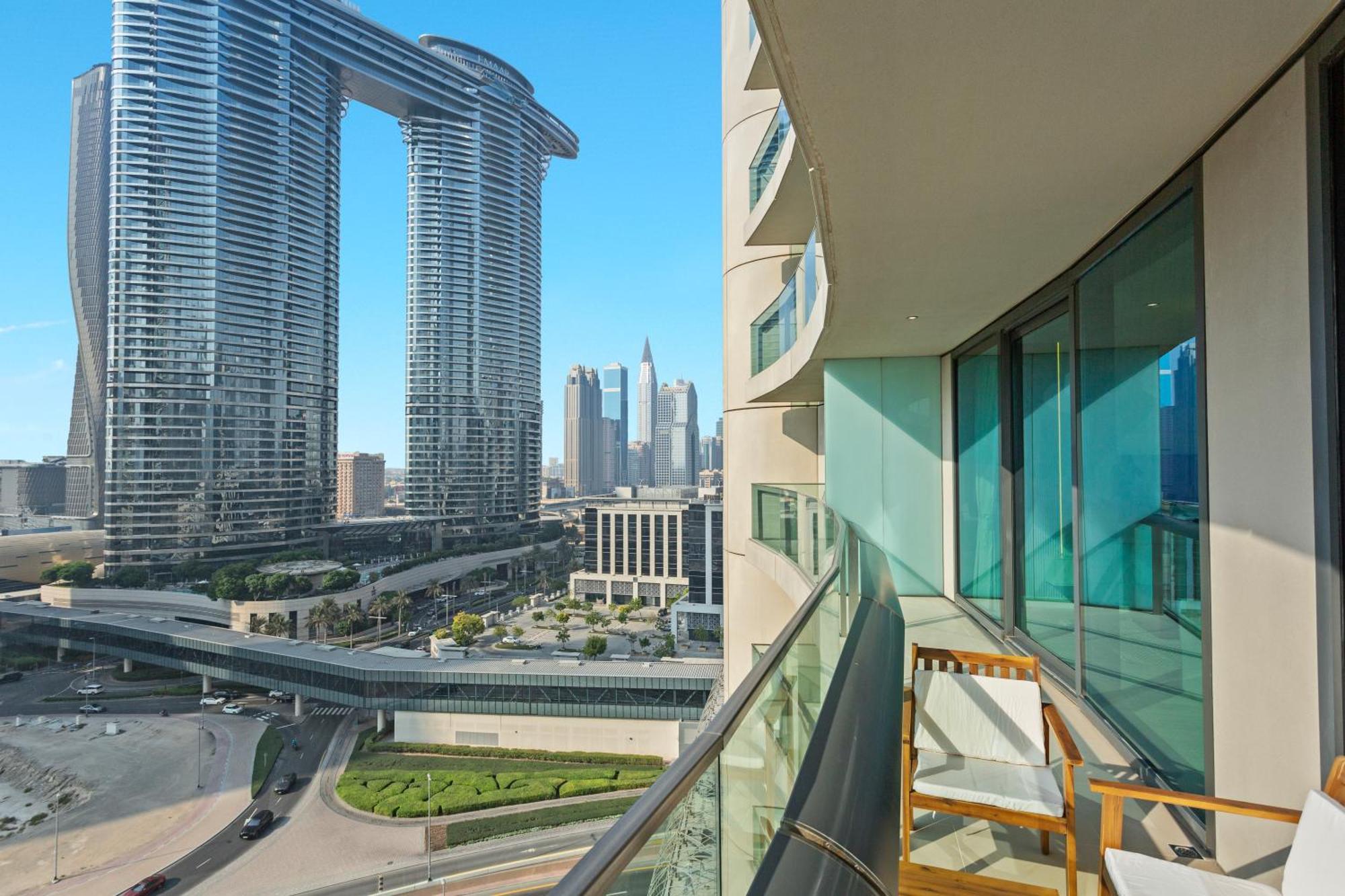 Bright One Bdr Close To Burj Khalifa & Mall Apartment *